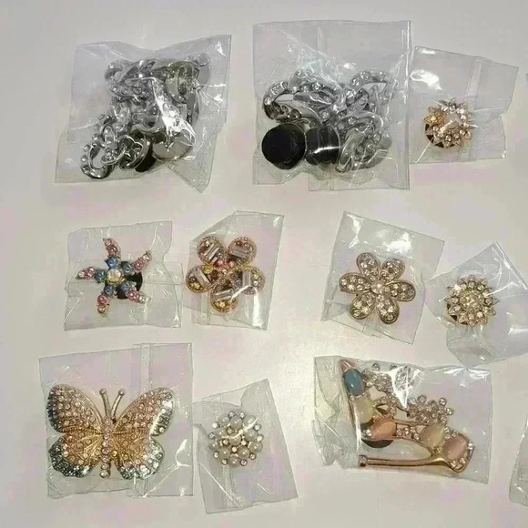 MoreDays Enamel Shoe Charms - 22 pcs - Picture 4 of 9